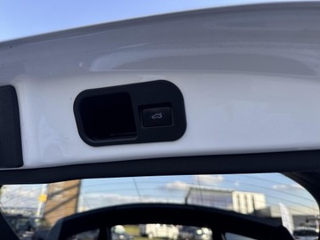 Toyota Corolla XII Hatchback 1.8 Hybrid 122KM 2020 Toyota C-HR 1.8 Hybrid Selection Toyota C-HR Hybri, zdjęcie 26