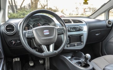 Seat Leon II 1.6 CR 105KM 2010 Seat Leon 2010 r. Lift Bezwypadkowy 1.6 Diesel 105KM, zdjęcie 8