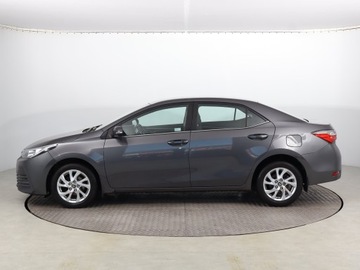 Toyota Corolla XI Sedan 1.6 Valvematic 132KM 2016 Toyota Corolla 1.6 Valvematic, Salon Polska, zdjęcie 2