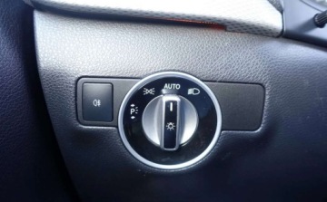 Mercedes Klasa B W246 Sports Tourer 180 BlueEFFICIENCY 122KM 2015 Mercedes-Benz Klasa B 180 1.6 122KM LIFT Automat Full LED Skora Niski prze, zdjęcie 26