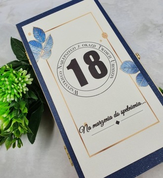 Подарок на 18 лет – копилка.
