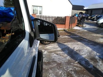 Mercedes Klasa G W463 Off-roader Facelifting 2015 AMG G 63 AMG 571KM 2016 MERCEDES-BENZ KLASA G (W463) G 63 AMG 2016 ROK, zdjęcie 3