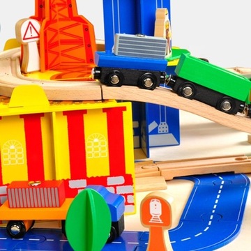 БОЛЬШОЙ ДЕРЕВЯННЫЙ ПОЕЗДНЫЙ КРАН ЖЕЛЕЗНОДОРОЖНЫЕ ПУТИ АВТОМОБИЛИ