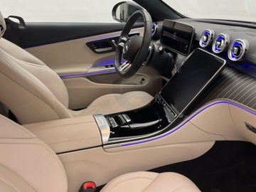 Mercedes CLE Coupe AMG 3.0 53  449KM 2025 CLE AMG 53 4-Matic+ Kabriolet 3.0 (449KM) 2025, zdjęcie 4