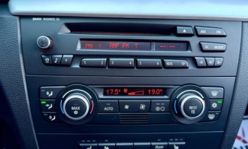 BMW Seria 1 E81/E87 Hatchback 5d E87 2.0 120d 177KM 2008 BMW Seria 1 Serwis ASO SZYBERDACH radio android GRZANE FOTELE climatronic, zdjęcie 23