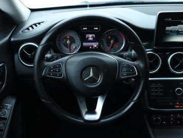 Mercedes CLA C117 Shooting Brake 2.0 250 211KM 2015 Mercedes CLA 250 4MATIC, Salon Polska, Serwis ASO, zdjęcie 16