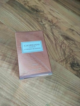 ORIFLAME PERFUMY GIORDANI GOLD ESSENZA BLOSSOM 50ML