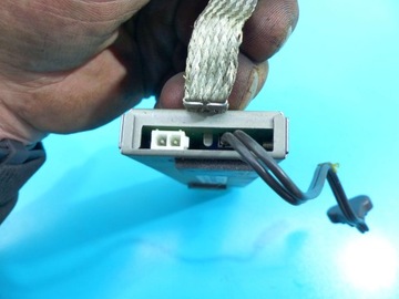 АНТЕННЫЙ УСИЛИТЕЛЬ CADILLAC SRX 03-09 25757629