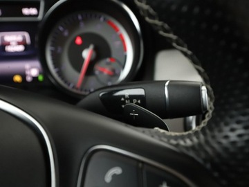 Mercedes CLA C117 Shooting Brake 1.6 180 122KM 2015 Mercedes CLA 180 automat bi-xenon panorama, zdjęcie 29