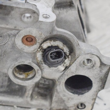 BMW 1 E87 123 D MOTOR HLAVA VÁLCŮ 7797678 2.00 DIESEL 150KW 2008