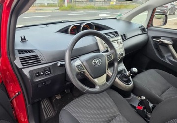 Toyota Verso Minivan 1.8 Valvematic 147KM 2009 Toyota Verso 1.8Benzynaserwisbogata wersjapanorama dach 1.8 Benzyna, zdjęcie 8