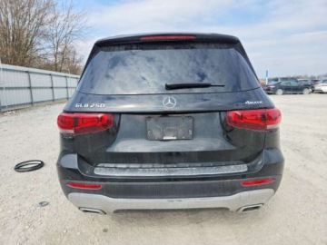 Mercedes GLB 2021 Mercedes-Benz GLB 2021 MERCEDES-BENZ GLB 250 4MATIC 2.0 Benzyna 221KM, zdjęcie 6