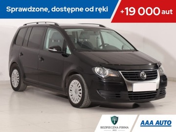 Volkswagen Touran I 2.0 TDI 140KM 2009 VW Touran 2.0 TDI, DSG, 7 miejsc, Navi, Klima