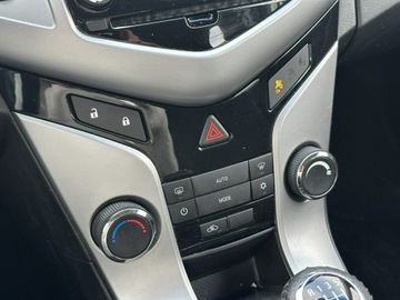 Chevrolet Cruze Hatchback 5d 2.0 VCDI 16V DOHC 163KM 2011 Chevrolet Cruze Opel Astra 2.0 VCDi 163KM Salon PL, zdjęcie 15