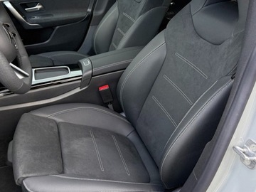 Mercedes CLA C118/X118 Shooting Brake Facelifting 1.3 180 136KM 2025 CLA Shooting Brake 180 AMG Line 1.3 (136KM) 2025, zdjęcie 3