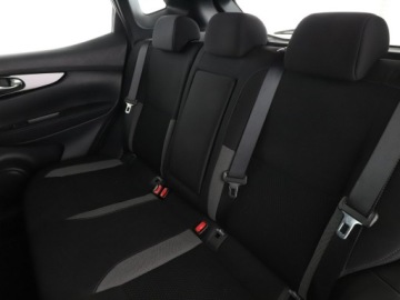 Nissan Qashqai II Crossover 1.6 DIG-T 163KM 2017 Nissan Qashqai klima auto grzane fotele czujniki, zdjęcie 16
