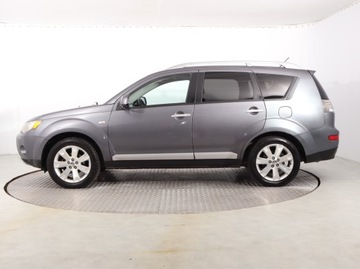 Mitsubishi Outlander II 2.0 DID DOHC 140KM 2008 Mitsubishi Outlander 2.0 DI-D, 4X4, 7 miejsc, zdjęcie 2