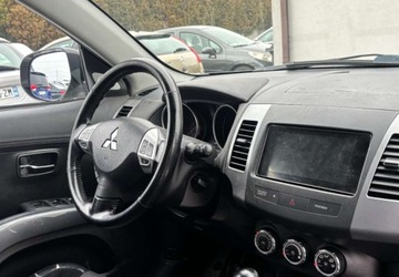 Mitsubishi Outlander II 2.0 DID DOHC 140KM 2010 Mitsubishi Outlander 2010r. 2.0 Diesel 140KM, zdjęcie 7