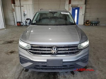 Volkswagen Tiguan II 2022 Volkswagen Tiguan 2022 r., 2,0L SE 4X4 2.0 Benzyna 184KM, zdjęcie 1