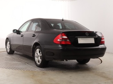 Mercedes Klasa E W211 Sedan W211 1.8 (200 Kompressor) 163KM 2005 Mercedes E E 200 Kompressor , Automat, Klima, zdjęcie 3