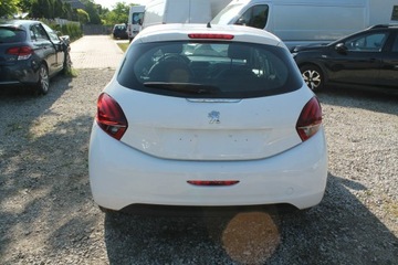Peugeot 208 I 2018 Peugeot 208 ROK 2018 POJ 1,2 68 KM, zdjęcie 5