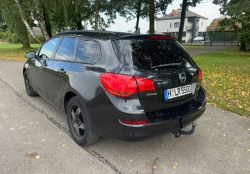 Opel Astra J Sports Tourer 1.7 CDTI ECOTEC 110KM 2012 Opel Astra Zarejestrowany, ori. lakier, podgrzewana kierownica, hak 1.7, zdjęcie 6