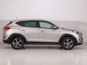 Hyundai Tucson III SUV 1.6 GDI 132KM 2016 Hyundai Tucson 1.6 GDI, Salon Polska, zdjęcie 5