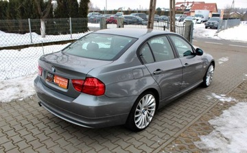 BMW Seria 3 E90-91-92-93 Limuzyna E90 320i 170KM 2009 BMW Seria 3 2.0 i Klimatyzacja automatyczna Podgrzewane fotele 1 rok gw, zdjęcie 4