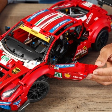 LEGO Technic Ferrari 488 GTE AF Corse #51 42125