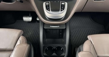 Mercedes Klasa V W447 Długi Facelifting 2.0 300d 237KM 2023 Mercedes-Benz Klasa V V300d AMG Line Dlugi 7 miejsc Kamera360 Tempomat Naw, zdjęcie 18