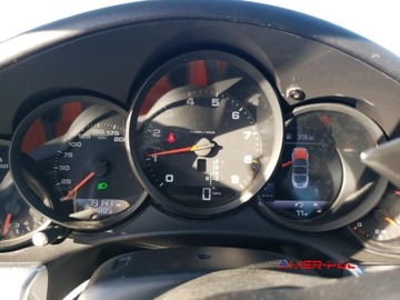 Porsche 911 991 2016 Porsche 911 2016 r., 3,4 L TARGA 3.4 Benzyna 350KM, zdjęcie 6