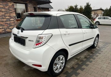 Toyota Yaris III Hatchback 5d Facelifting 1.0 VVT-i 69KM 2014 Toyota Yaris 1.0 Benzyna Kamera Klimatyzacja El. lusterka Benzyna 69KM, zdjęcie 2