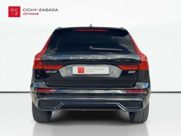 Volvo XC60 II 2022 Volvo XC 60 Plus Dark B5 AWD (250 14 KM) AUT ACC Blis CTA Harman Kamera F, zdjęcie 3