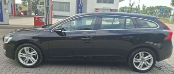 Volvo V60 I 2013 Volvo V60 Volvo V60 D6 AWD Plug-in Hybrid Summum 2.4 Hybryda Plug-in 220KM, zdjęcie 24