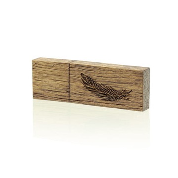 Drewniany pendrive 32GB + grawer Pióro