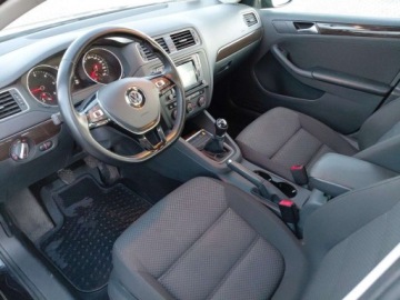 Volkswagen Jetta VI Sedan Facelifting 2.0 TDI 110KM 2016 Volkswagen Jetta Comfortline 2,0 TDI 110km Salon PL Serwis ASO FV-Mar, zdjęcie 15