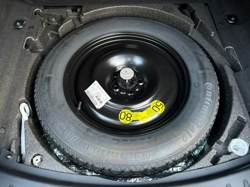 Jaguar E-Pace SUV 2.0 i4D 150KM 2018 Jaguar E-Pace 2.0 D 150 KM 4x4 Automat R-Dynamic S, zdjęcie 31