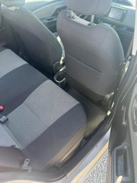 Toyota Yaris III 2016 Toyota Yaris 1.5 Hybryda Comfort 75KM 2016r Gwarancja !!!, zdjęcie 9