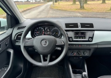 Skoda Fabia III Kombi 1.2 TSI 90KM 2016 Skoda Fabia Niski przebieg, zadbany, hak westfalia 1.2 Benzyna 90KM, zdjęcie 21