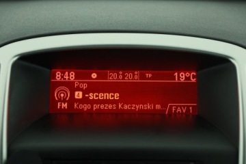 Opel Astra J Sports Tourer 1.4 Turbo ECOTEC 140KM 2011 Opel Astra 1.4 T, Xenon, Klima, Klimatronic, zdjęcie 9