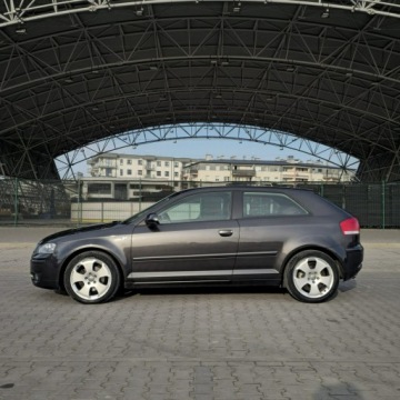 Audi A3 8P Hatchback 3d 2.0 TDI PD 170KM 2008 Audi A3 3-drzwiowe 2.0 Diesel 170KM, zdjęcie 8