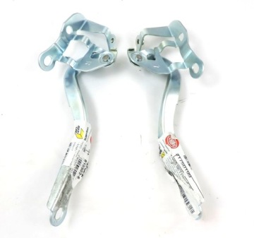 TOYOTA YARIS 05-09 ZAWIAS MASKI KPL 2szt LE+PR