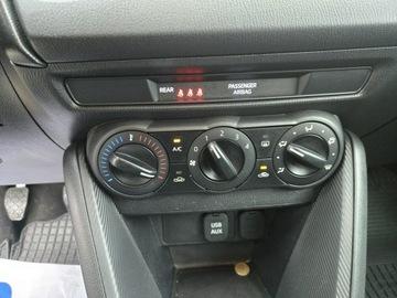 Mazda 2 III Hatchback 5d 1.5 SKY-G 75KM 2015 Mazda 2 SKYACTIV, zdjęcie 20