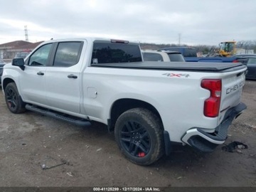 Chevrolet Silverado II 2023 Chevrolet Silverado 2023r., 4x4, 5.3L 5.3 Benzyna 355KM, zdjęcie 3