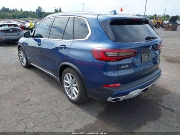 BMW X5 G05 2022 BMW X5 Phev xDrive45E 2022 3.0l 3.0 Hybryda 282KM, zdjęcie 3