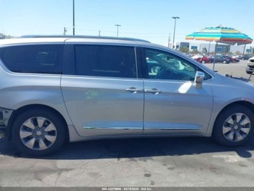 Chrysler Pacifica II 2018 Chrysler Pacifica 2018 CHRYSLER PACIFICA HYBRID LIMITED 3.6 Benzyna 260KM, zdjęcie 2