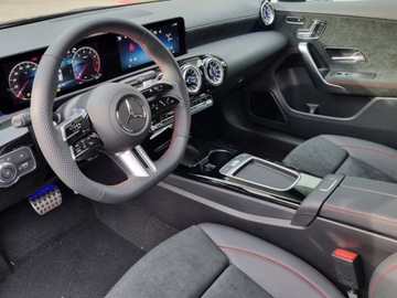 Mercedes Klasa A W177/V177 Hatchback Facelifting 1.3 200 163KM 2024 MERCEDES-BENZ A Klasa 200 AMG Line 1.3 (163KM) 2024, zdjęcie 5