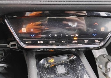 Honda HR-V II SUV 1.5 i-VTEC 130KM 2017 Honda HR-V 2017r, 1.5 Benzyna. Uszkodzony przod. 1.5 Benzyna 130KM, zdjęcie 12