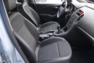 Opel Astra J Sedan 1.6 Twinport ECOTEC 115KM 2015 Opel Astra 1.6 16V, Salon Polska, Serwis ASO, zdjęcie 8