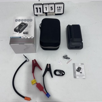 ROZRUSZNIK AWARYJNY SAMOCHODU BOOSTER 12V 1200A KOMPRESOR POWERBANK LATARKA